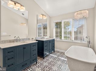 6251 Harbin Dr, Alexandria, VA 22310