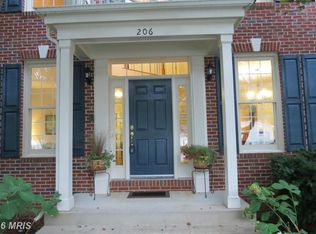 206 Elmar Dr SE, Vienna, VA 22180