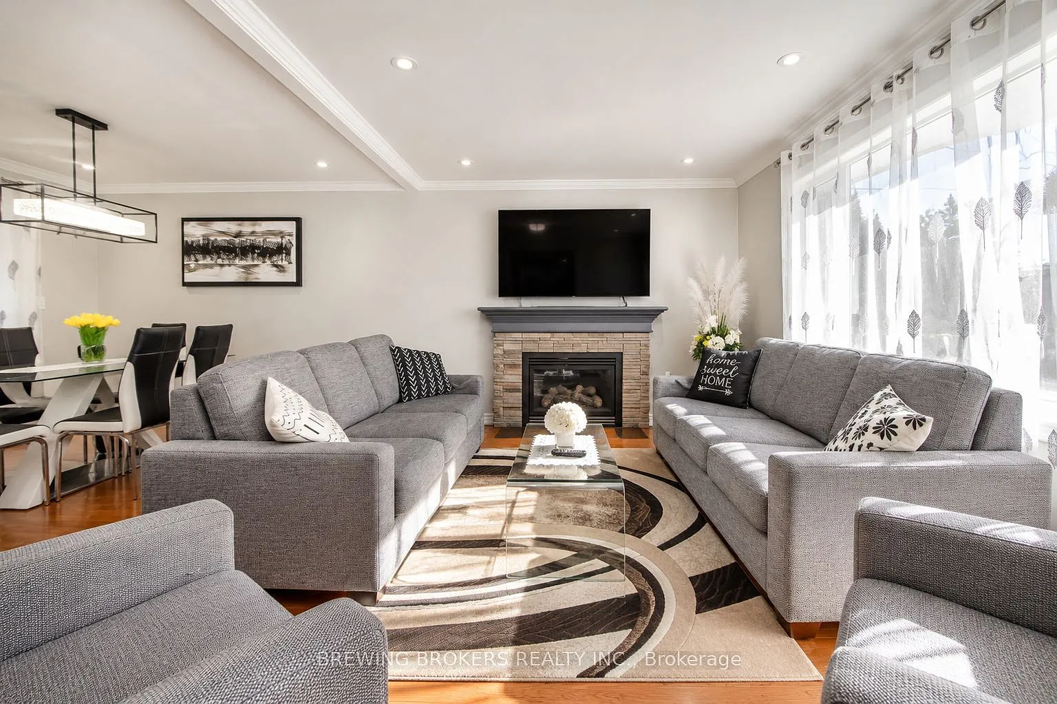 4 bed, $4,498 — Photo 2