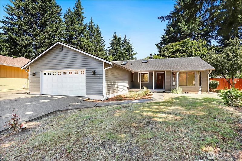 3rd image of 232 Planer Court SE