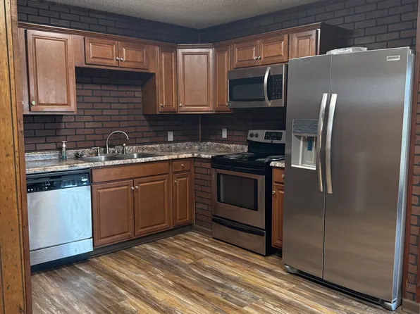 (undisclosed Address), Blue Springs, MS 38828