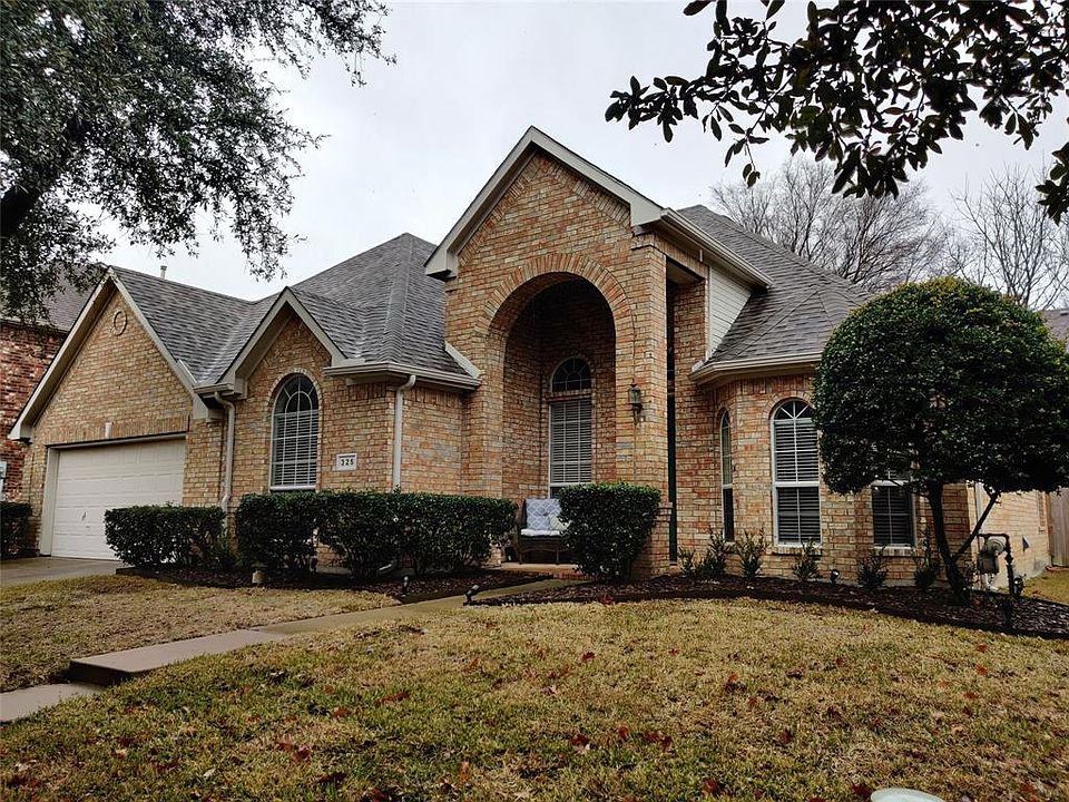 1st image of 325 S Village Dr