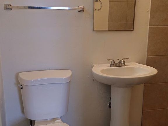4th image of 2514 N Geronimo Ave APT 8