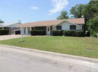 4949 Tracy Dr, Haltom City, TX 76117