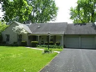 2239 Buckley Rd photo 1