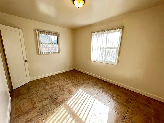 5th image of 629 W D St