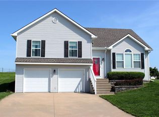 12565 NW Oak Ridge Rd, Platte City, MO 64079