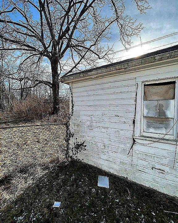 1st image of 21449 Lyndon St
