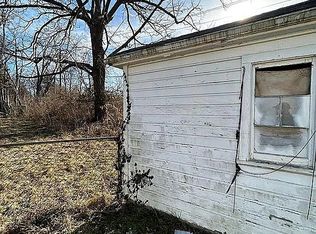 21449 Lyndon St, Detroit, MI 48223