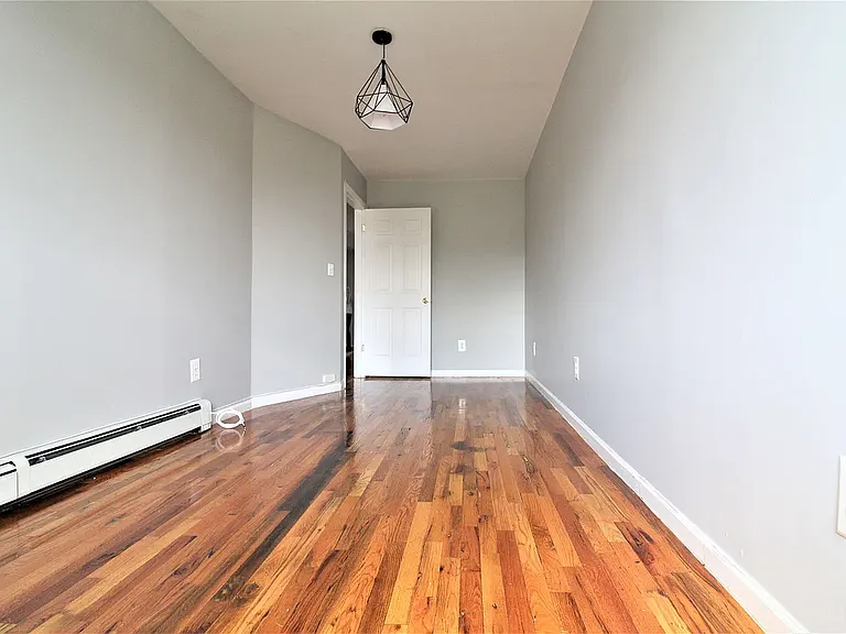 Freeman St — Photo 13