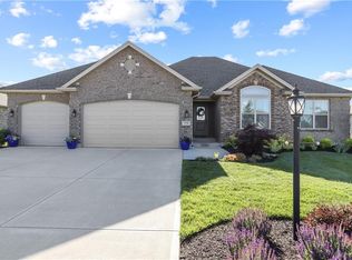 370 Sunset Dr, Franklin, OH 45005