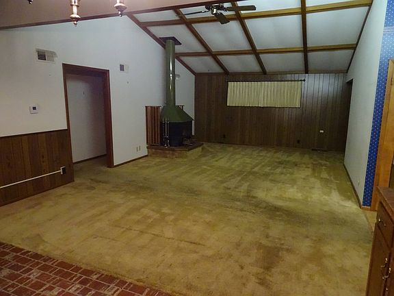 3rd image of 2103 Country Club Dr