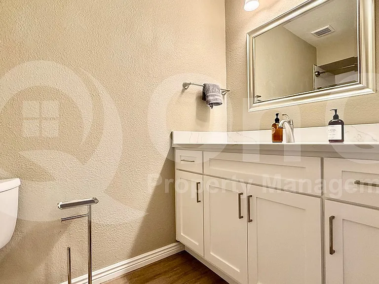 827 N 86th Way — Photo 25
