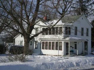 102 S Mulberry St, Mount Morris, IL 61054