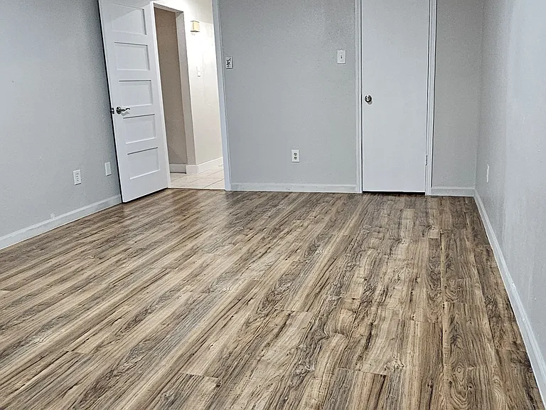 2100 Tanglewilde St #167 — Photo 33
