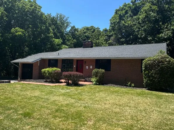 5911 Lambert Dr, Temple Hills, MD 20748