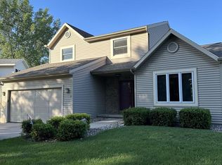 7204 Knoll Ct, Middleton, WI 53562