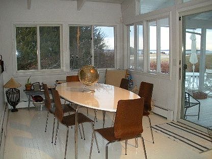 3rd image of 163 Bay St