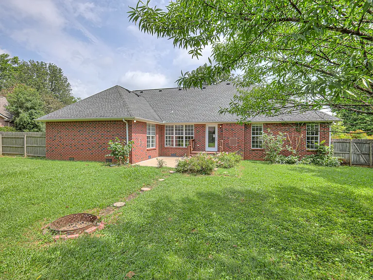 405 Sandi Ct — Photo 41