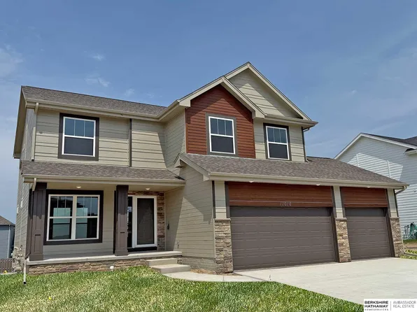 11016 Bearcreek Dr, Papillion, NE 68046