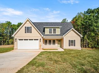 470 Somerset Dr, Appomattox, VA 24522