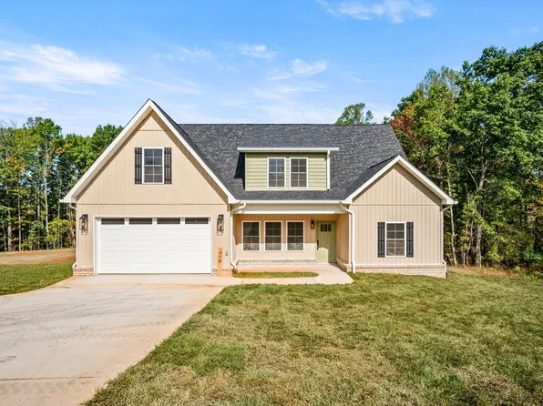 470 Somerset Dr, Appomattox, VA 24522