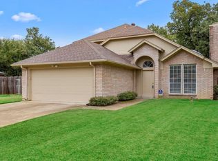 1100 Cardinal Oaks Dr, Mansfield, TX 76063