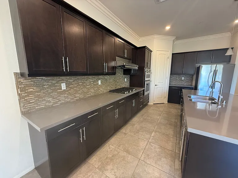 19255 Castana St — Photo 13