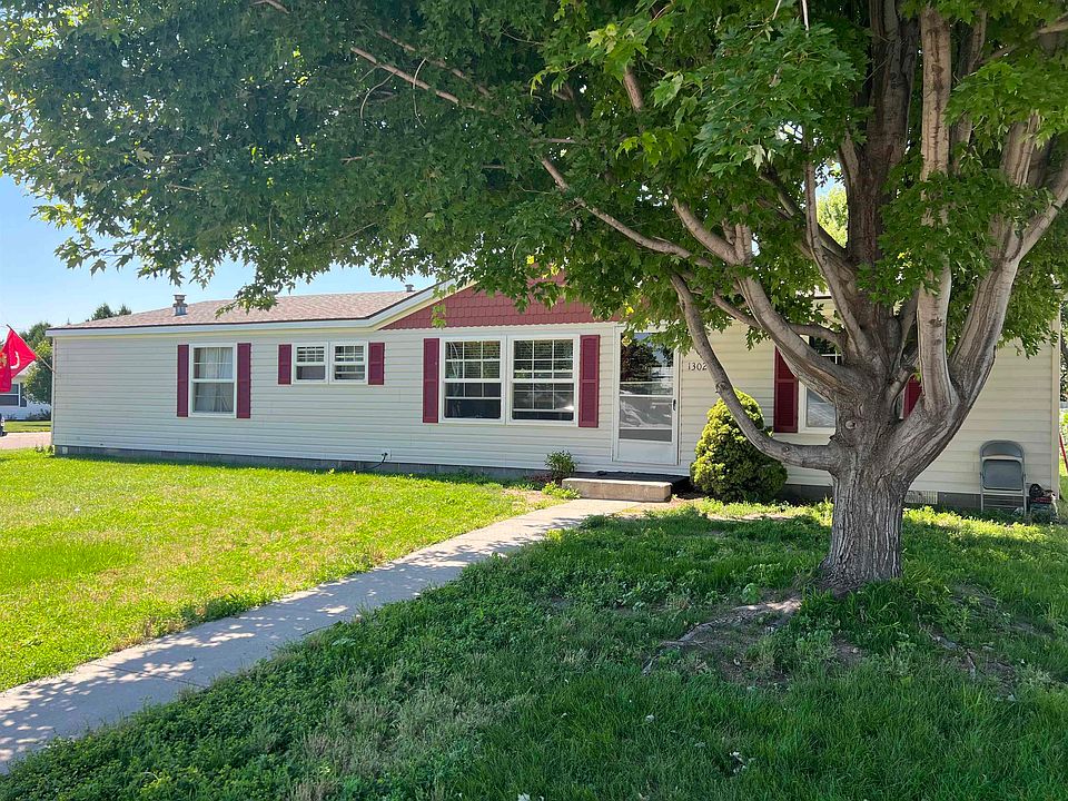 2nd image of 1302 BRIDLE DRIVE