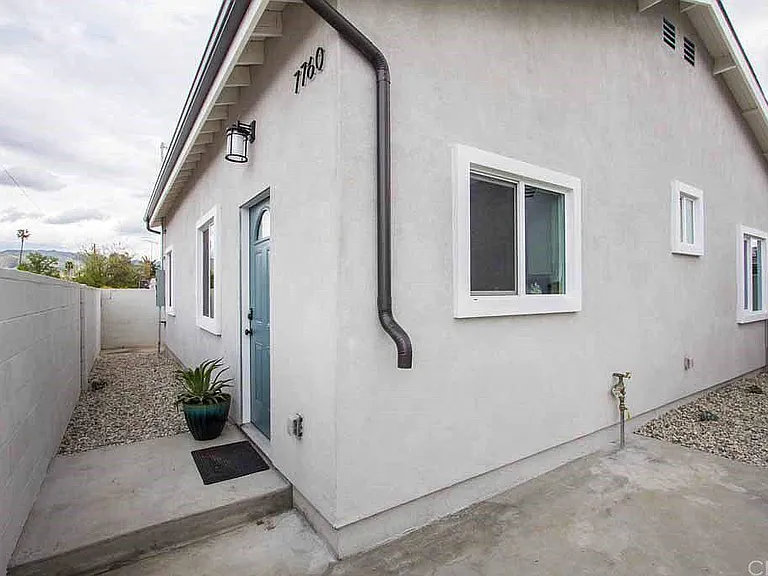 7760 Tujunga Ave — Photo 25
