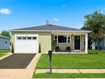 10 Seville Place, Toms River, NJ, 08757