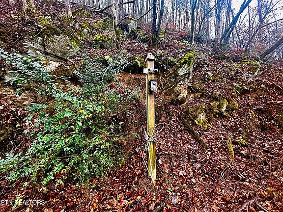 5th image of 0 Cherohala Skyw