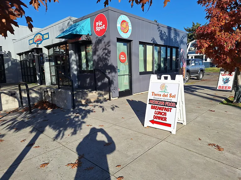 Very short walk taproom and 3 restaurants with outdoor seating
