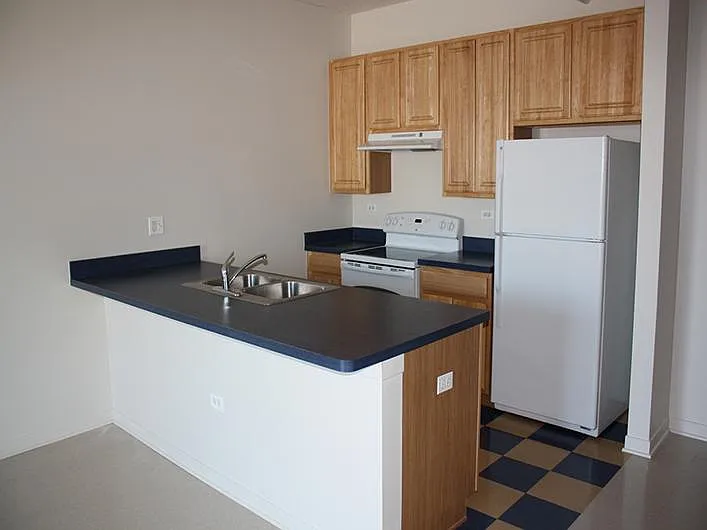 Larrabee Place at Parkside of Old Town — Photo 11