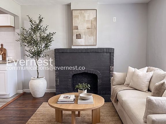 2nd image of 619 E Xyler St