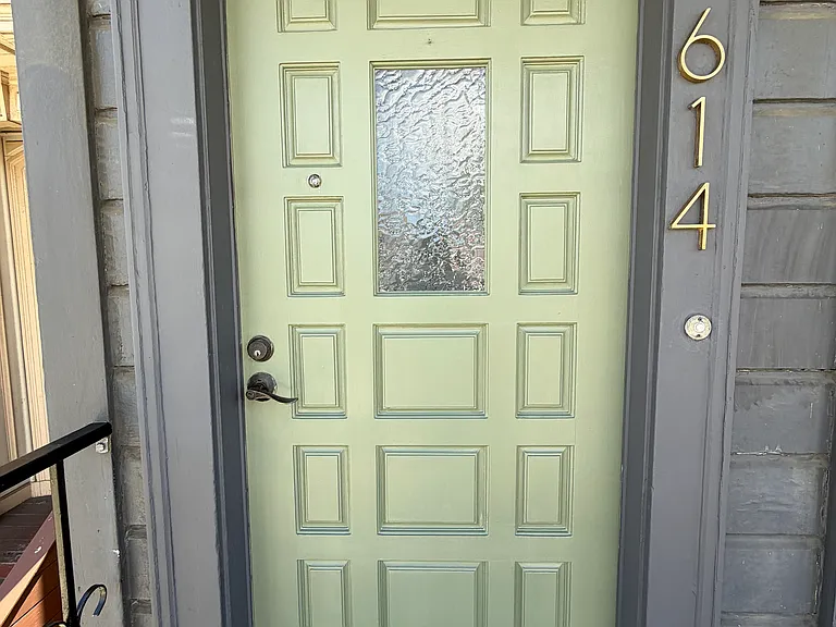 614 Jackson St — Photo 5