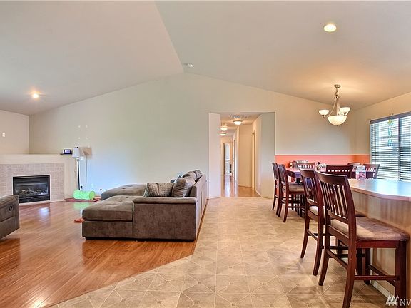3rd image of 7919 29th Pl NE
