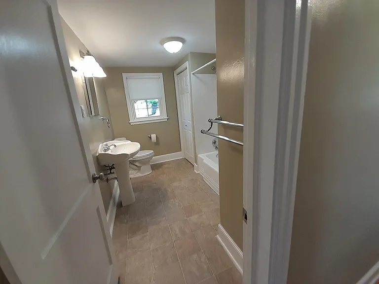 1823 Brandon Ave SW — Photo 40