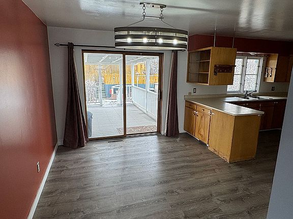 5th image of 313 2nd Ave SE