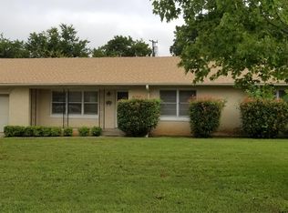 608 W Kings Rd, Ada, OK 74820