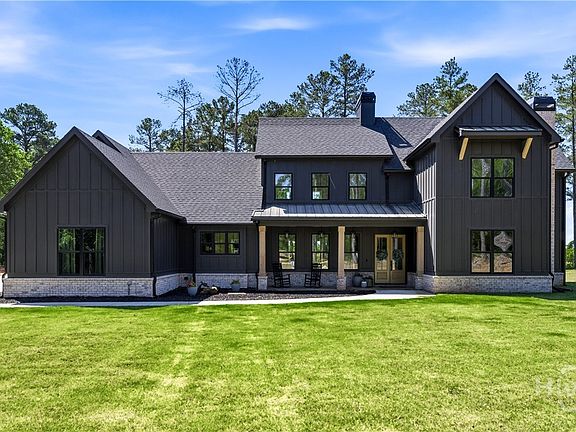 3rd image of 270 Indian Creek Road