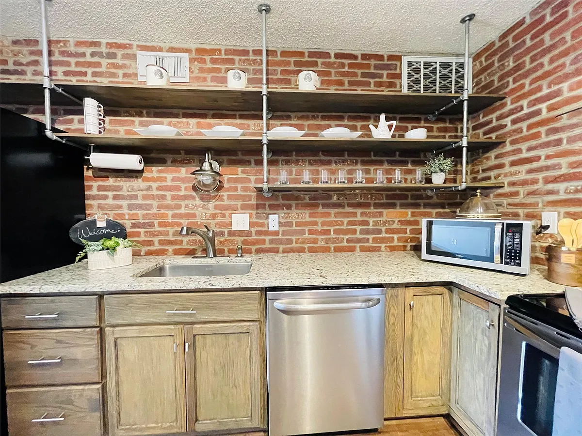 Building Photo - 12900 Walden Rd #216B