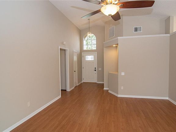 5th image of 10831 Cherry Oak Cir