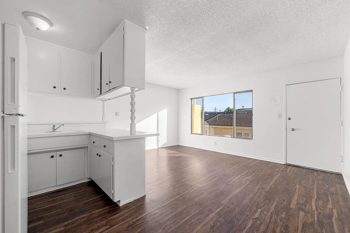Building Photo - 5326 La Mirada Ave