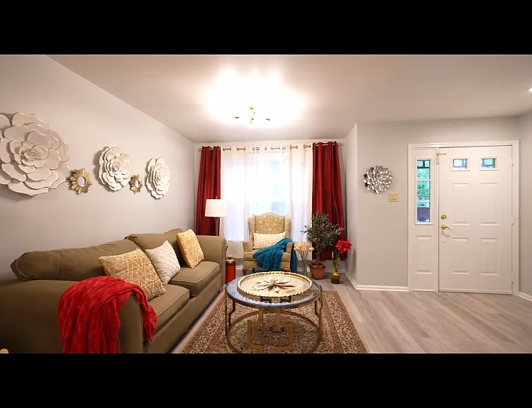 110 Magnolia Ct — Photo 3