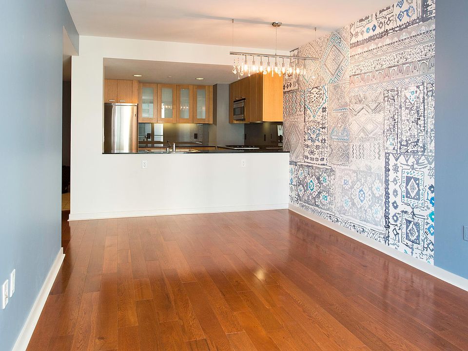 1st image of 333 1st St #S801