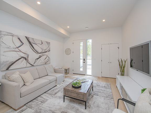 5th image of 9188 Tronson Rd #2