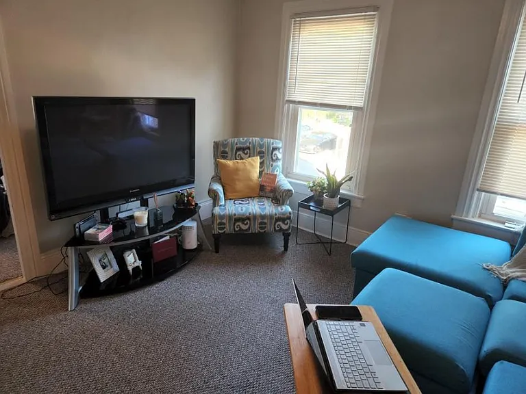 8 Brayton Ct #8B — Photo 2