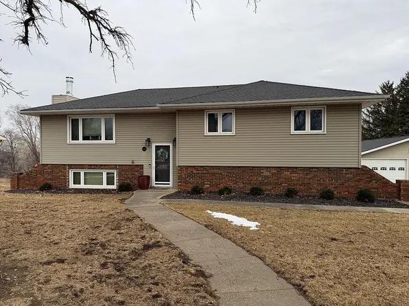 2406 Frontier Rd, Denison, IA 51442