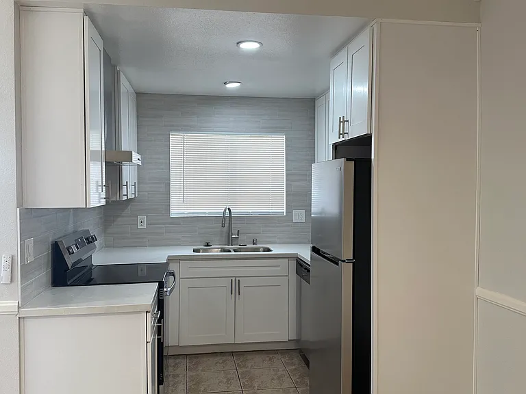 828 Calla Ave #C — Photo 6